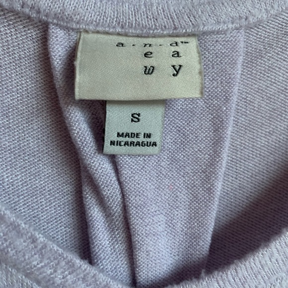 ❌SOLD Cute Lilac Long-sleeve Top - Picture 3 of 3